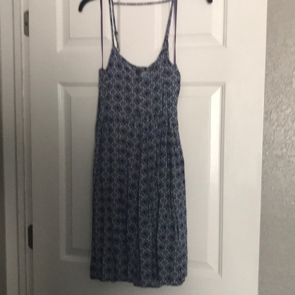 Express dress. Medium.